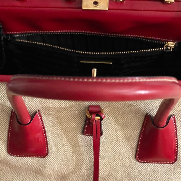 Authentic Prada bag - Picture 8 of 16